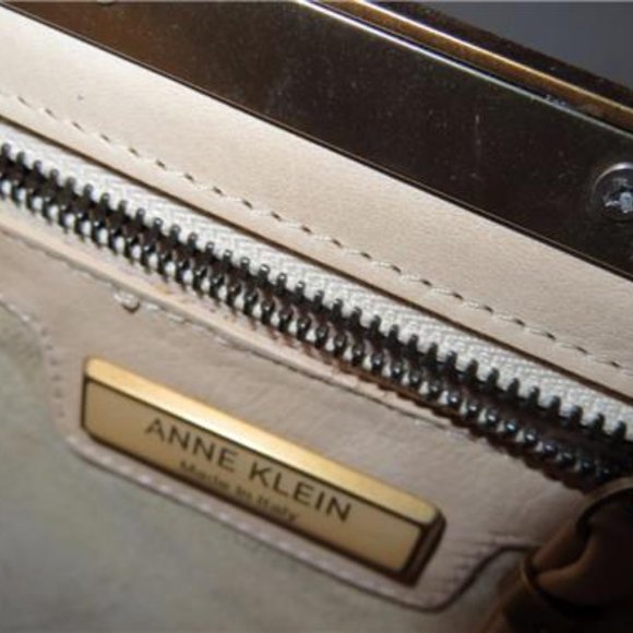 WOMENS ANNE KLEIN BEIGE LEATHER/STRAW MATERIAL HAN - Picture 6 of 6